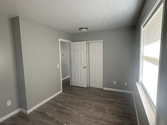 3rd image of 182 Bernower Ave SW