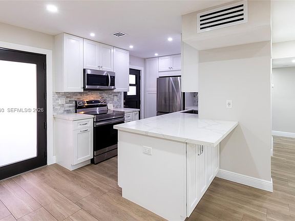 4th image of 6855 E Edgewater Dr #1DS