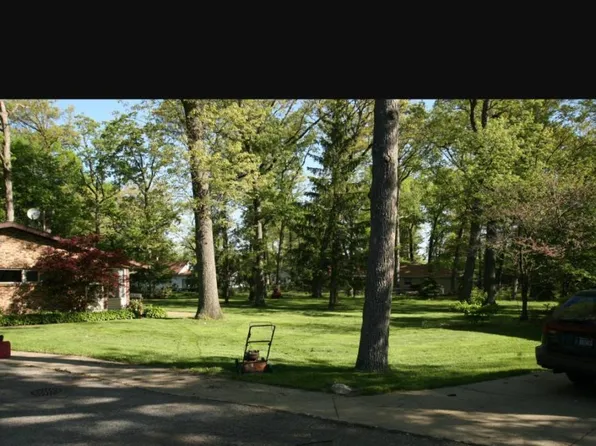 210 Darby Pl, South Bend, IN 46637