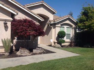868 Royal Dr, Madera, CA 93637