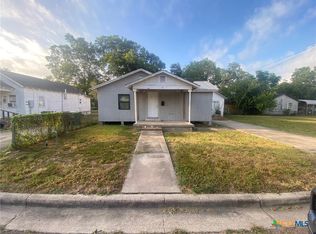1005 Pine St, Victoria, TX 77901
