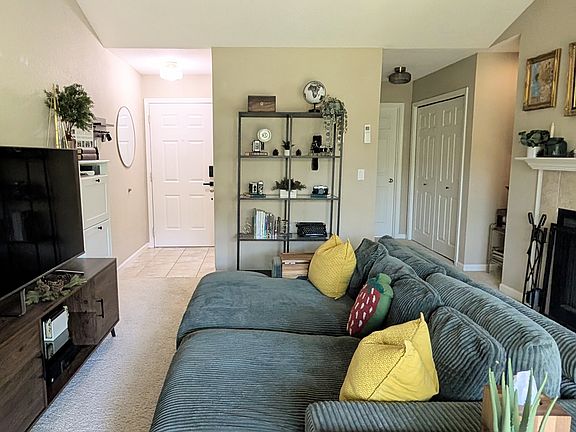 4th image of 9490 SW 146th Ter APT R8