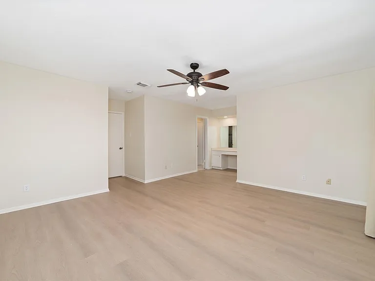 14345 Misty Meadow Ln — Photo 17
