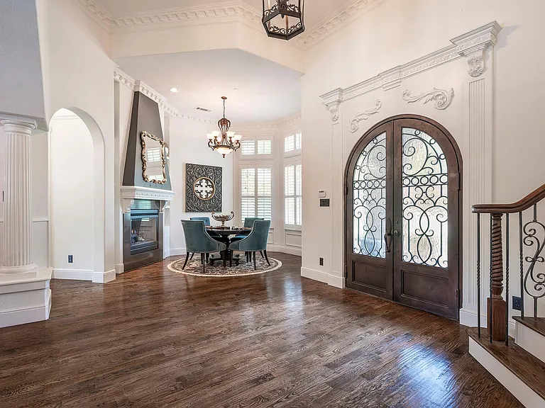 1824 Broken Bend Dr — Photo 3