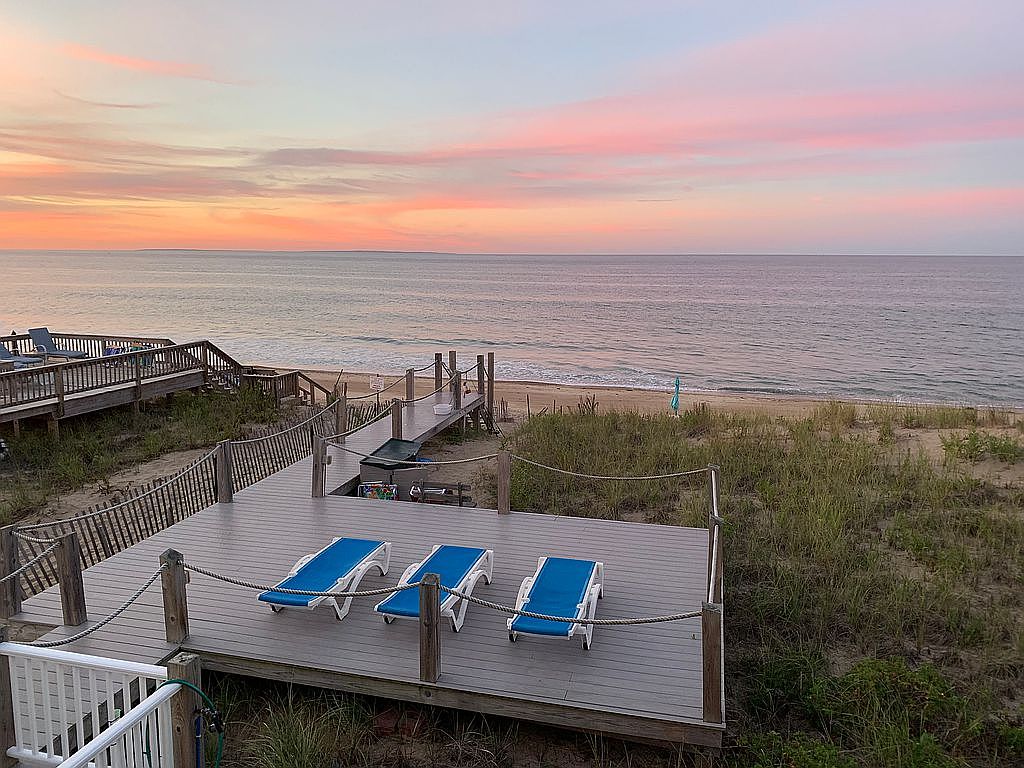 433 Atlantic Ave, Westerly, RI 02891 Zillow