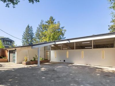 2047 Sharon Rd, Menlo Park, CA, 94025