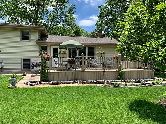 3rd image of 2507 Garden St
