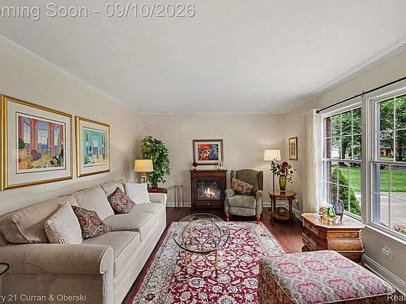 3rd image of 3875 Elizabeth Dr