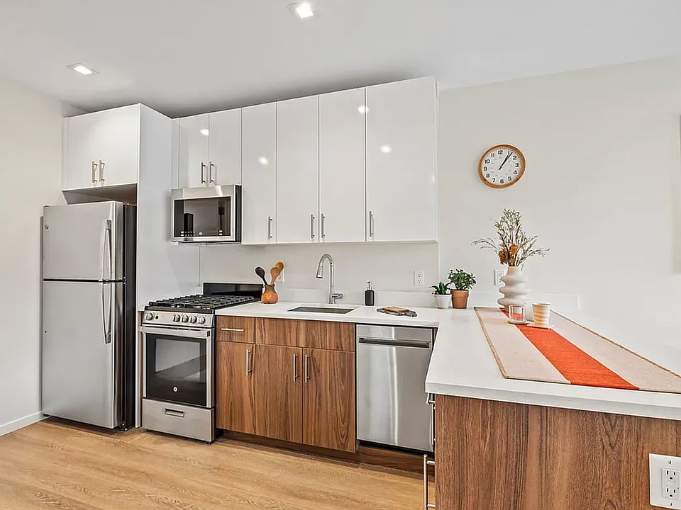 1st image of 168 W 136th St #6E