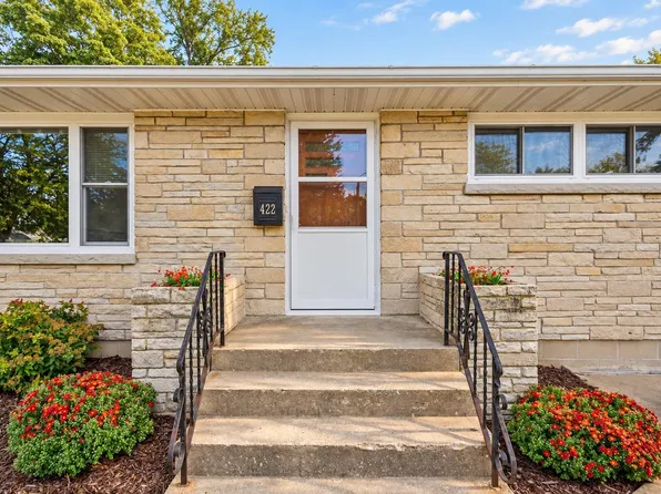 422 E Howard St, Portage, WI 53901