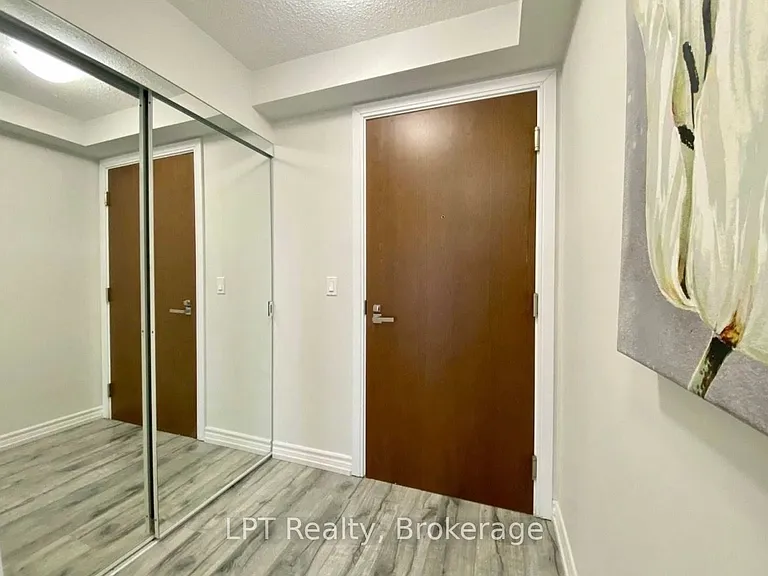 255 Village Green Sq #2509 — Photo 8