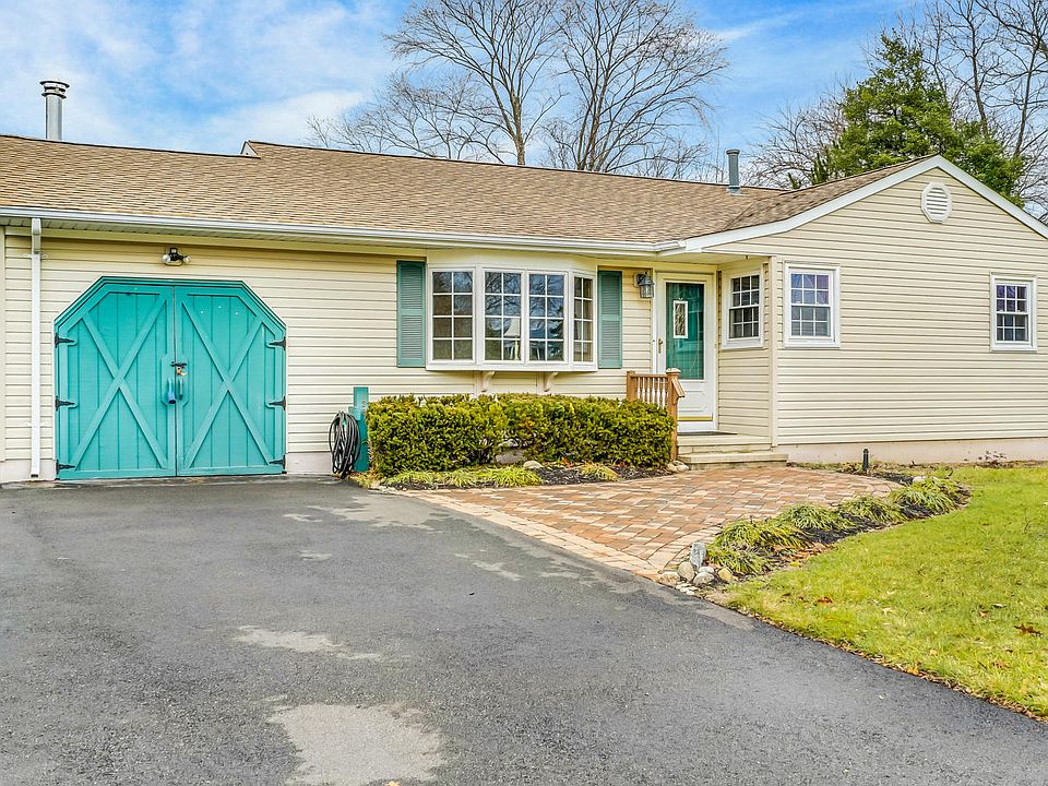 1st image of 128 Mount Ln