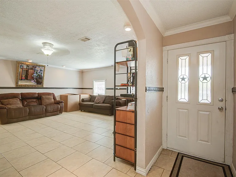 806 Coolwood Dr — Photo 4