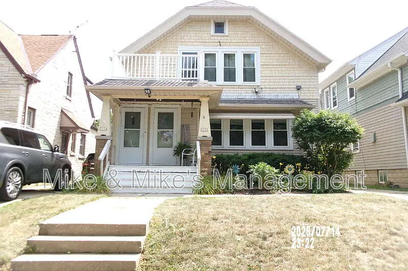 2 bed, 1.0 bath, 1000 sqft, $1,550 — Photo 1