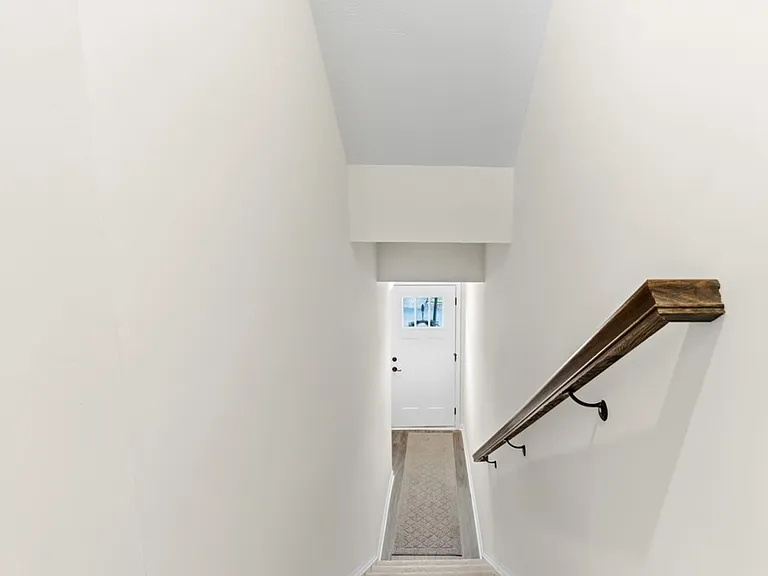 7402 Chestnut Way — Photo 7