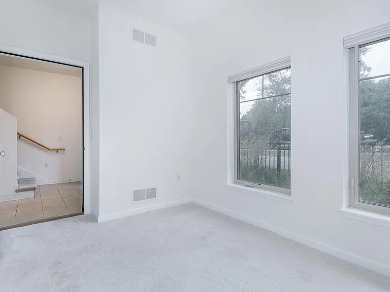 602 N Midvale Blvd — Photo 5