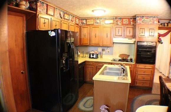2nd image of 703 Redwood Dr
