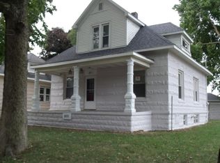 801 S 3rd St, Pekin, IL 61554