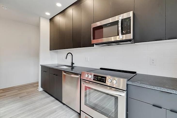 1st image of 520 W Oxford St #5C