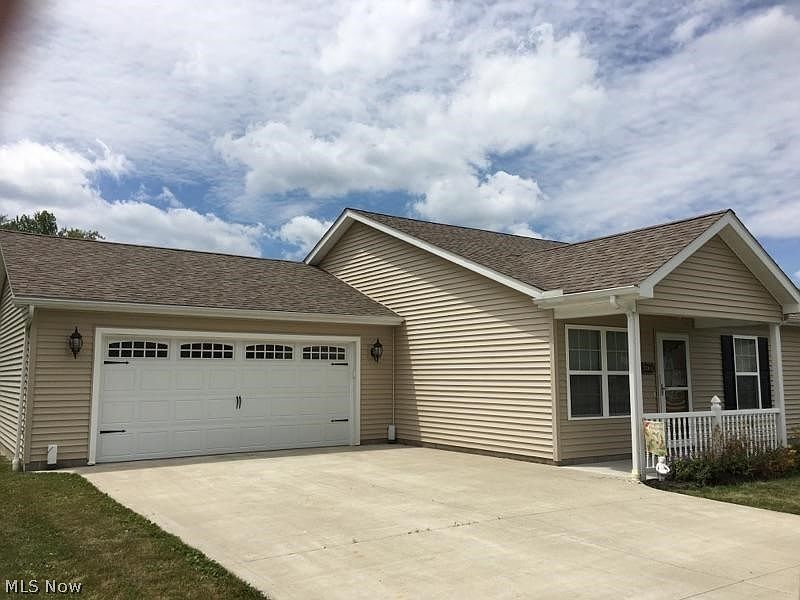 1st image of 320 Woodland Way #A