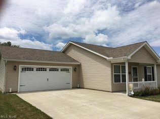320 Woodland Way #A, Jefferson, OH 44047