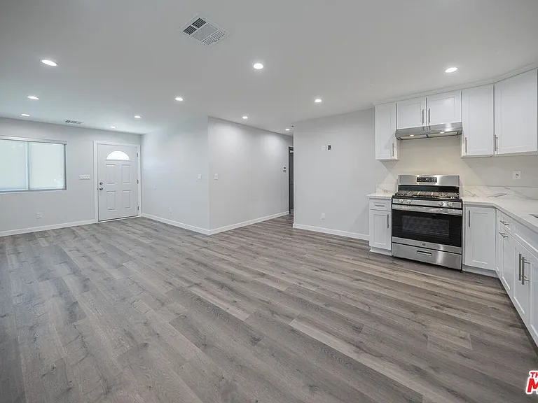 5837 N Cartwright Ave — Photo 5