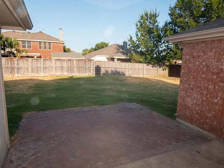1902 Thornhill Way — Photo 18