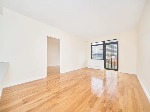 2211 3rd Avenue image 1 of 14