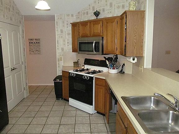 3rd image of 1518 Wexford Dr