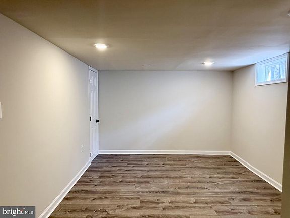 5th image of 309 Progress St