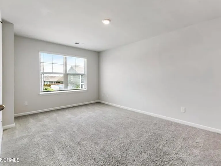 3157 Lobelia Ln — Photo 13