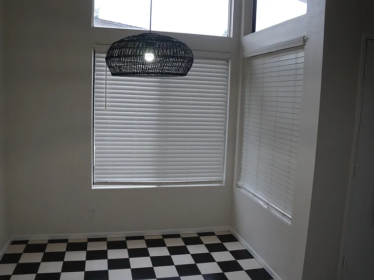 1150 S Meadow Ln #63 — Photo 7