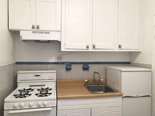 Rented by Brooklyn Bridge | media 11