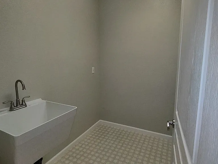 5069 Wilmont Ct — Photo 31
