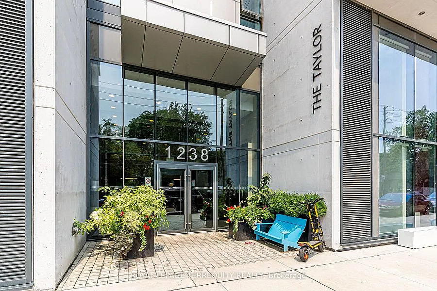 Building Photo - 1238 Dundas St E #813