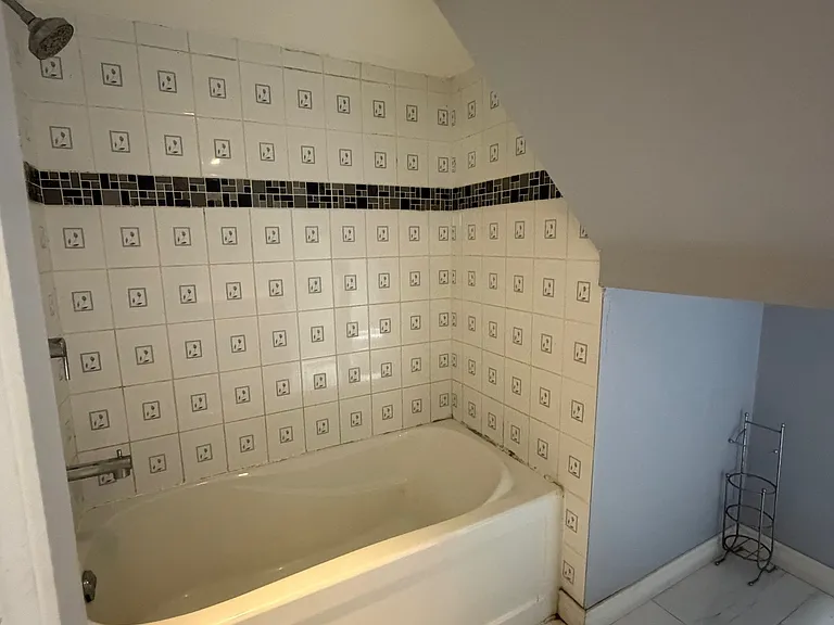 1375 Birchmount Rd E — Photo 8