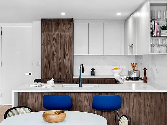 3rd image of 11 Hancock Pl APT 503