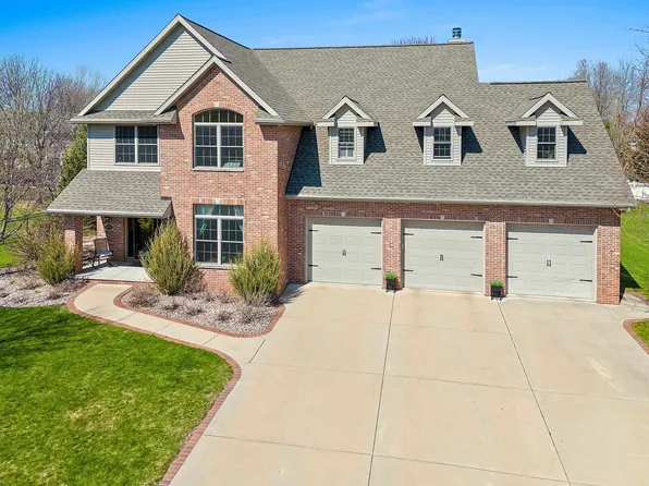 600 Winding Waters Way, De Pere, WI 54115