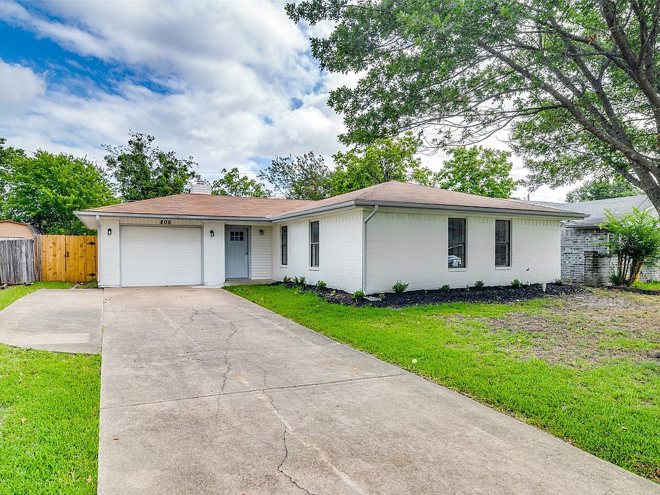 1st image of 808 Meadowdale Dr