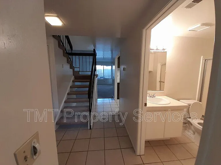 413 E Rice Ranch Rd — Photo 11