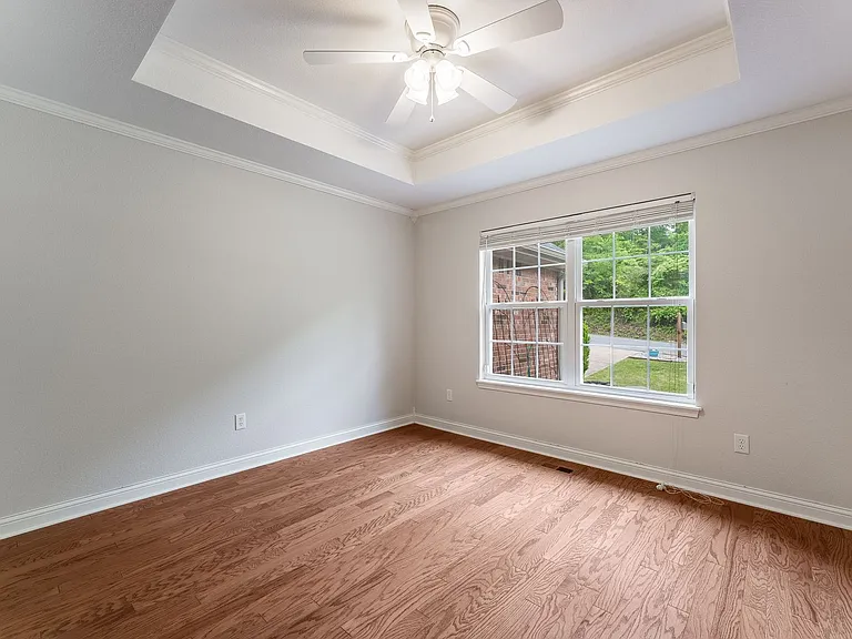 32 Latshaw Dr — Photo 25