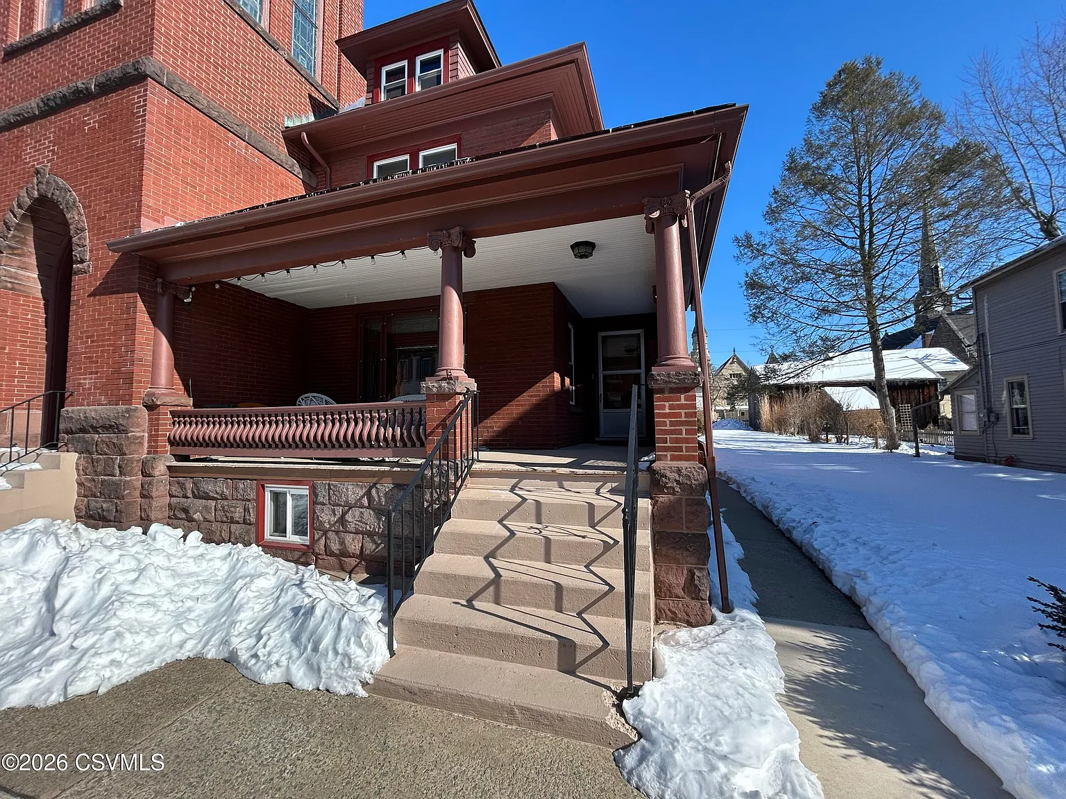 4 bed, 3478 sqft, $2,200 — Photo 2