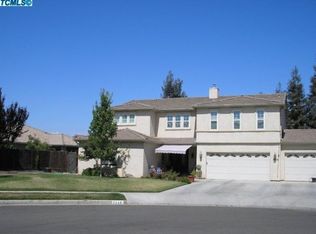 2448 N Anthony Ct, Visalia, CA 93291