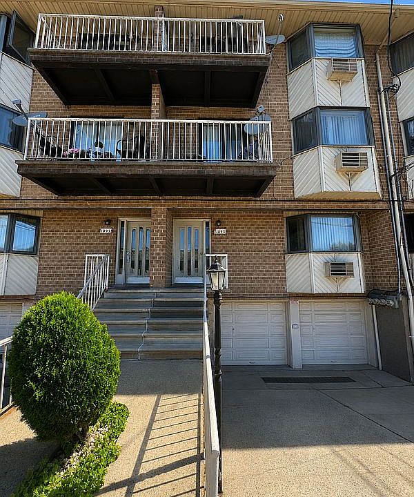 1st image of 1095 E 72nd St #9