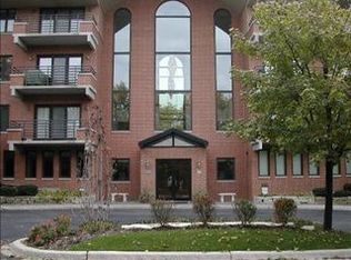 3525 S Cass Ct #311, Westmont, IL
