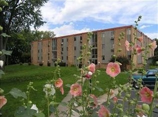173 E Michigan Ave APT 201B, Three Rivers, MI 49093