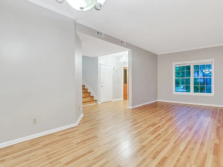 123 Companion Way — Photo 11