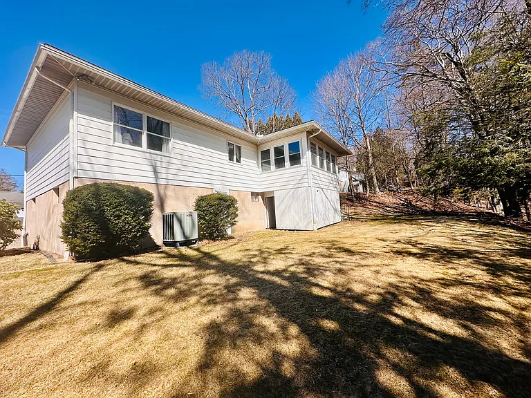 410 Barbara Dr — Photo 12