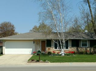 2475 Hemlock Dr, Green Bay, WI 54311