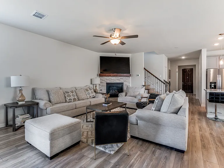 8715 Royal Star Rd — Photo 9